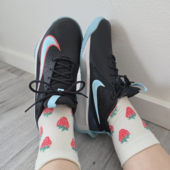 Nike | Team Hustle Quick 'Smoke Grey Magic Ember' sporty sneakers | WMS 7.5 - Picture 5 of 12